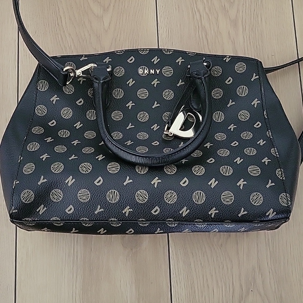 DKNY Medium Size Handbag/Crossbody Bag